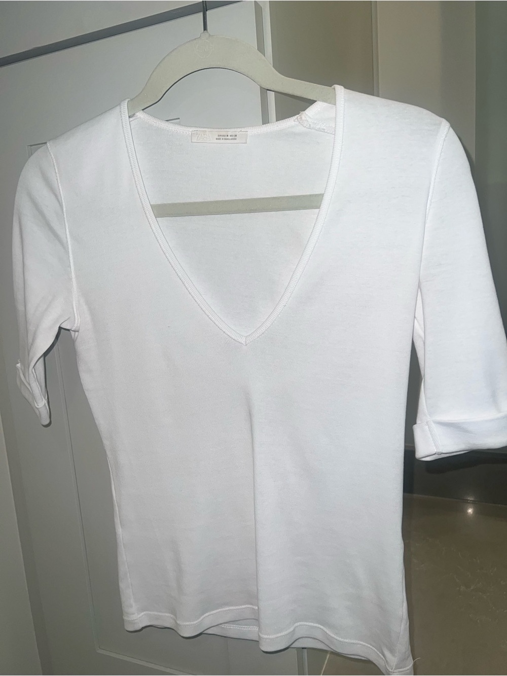 ZARA White Deep V-Neck Short Sleeve Top-
